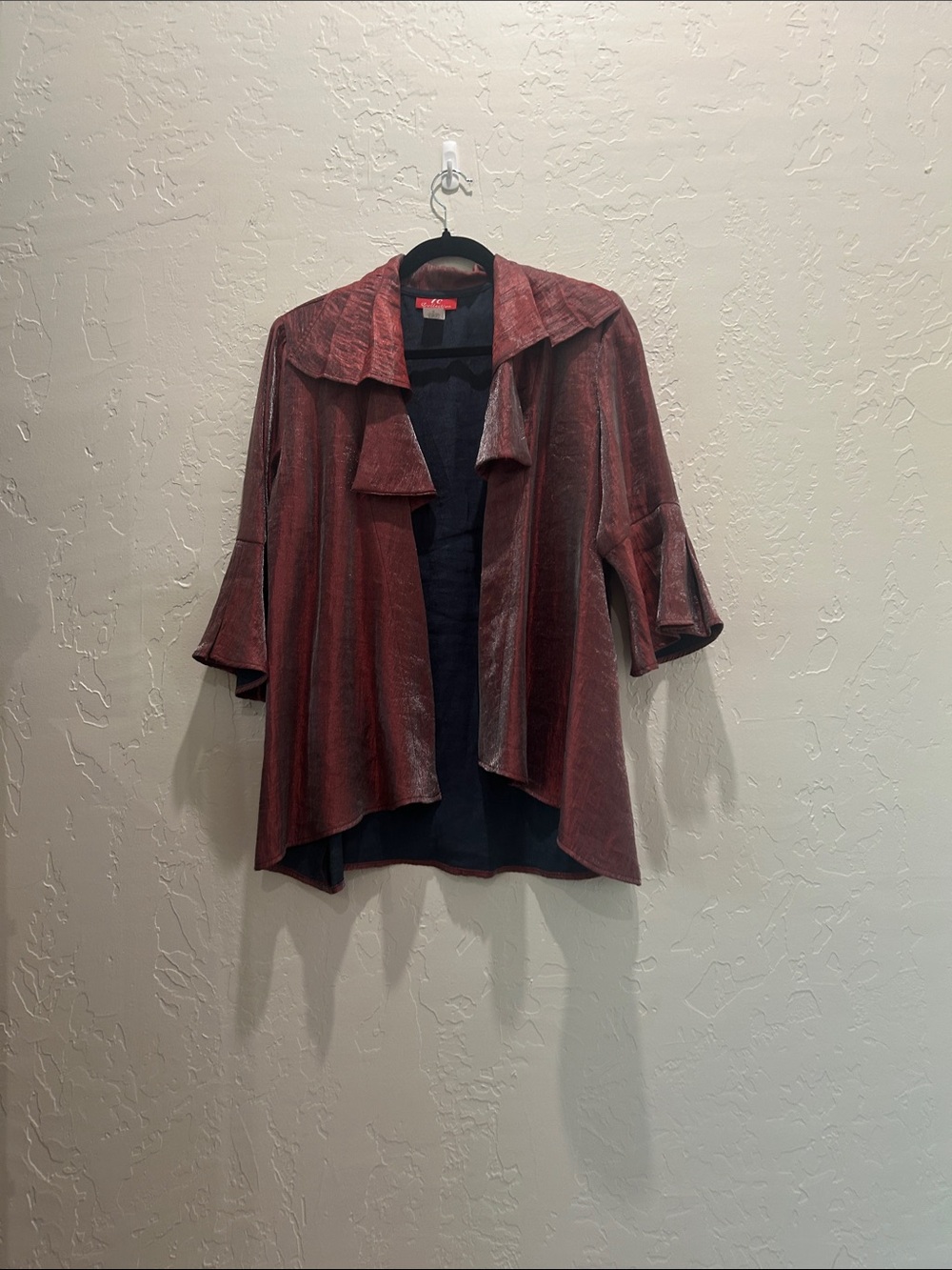 IC COLLECTION Shimmery Red-Black Open Collar Jacket